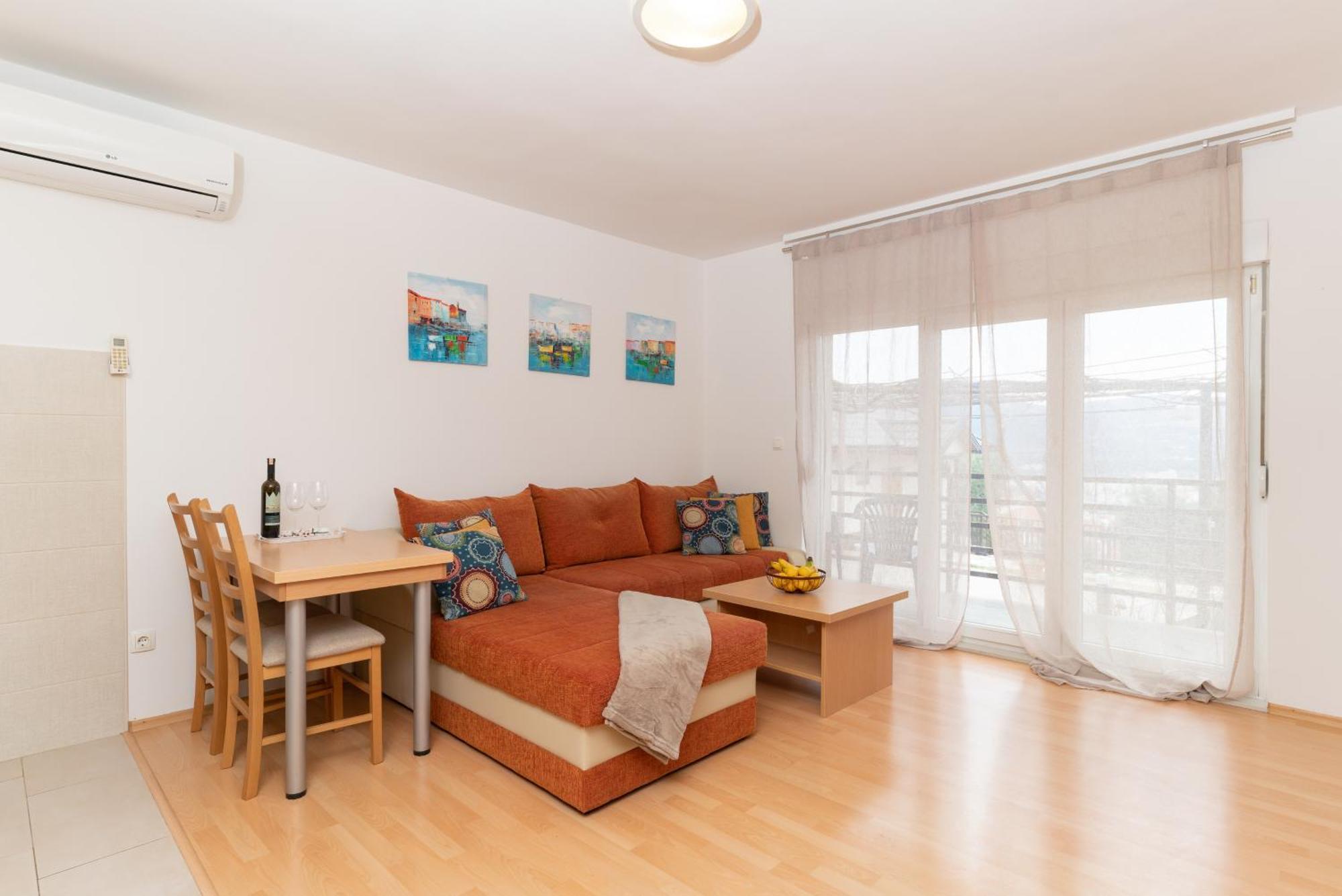 Pure Sky Apartments - With Pool Мостар Екстериор снимка