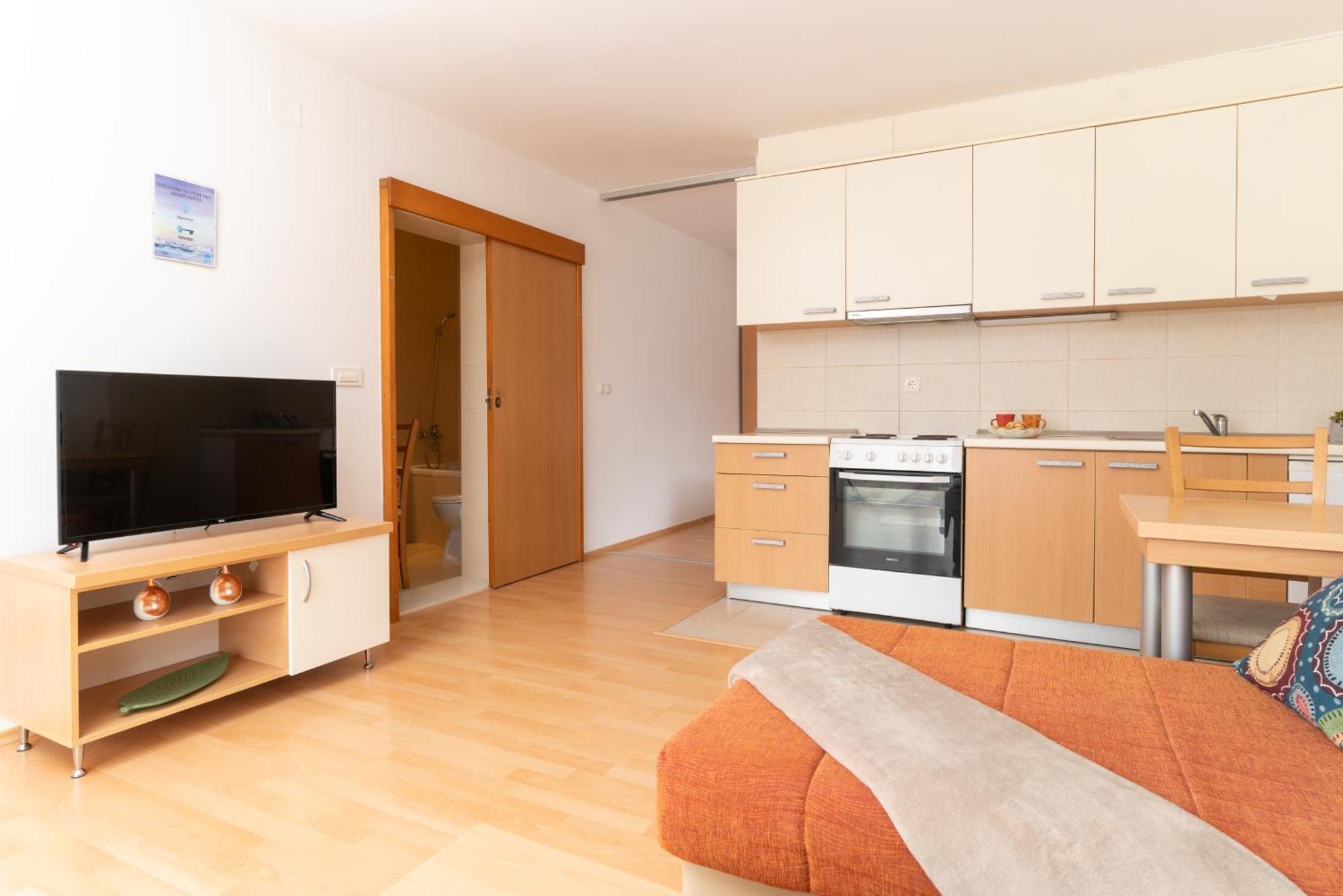 Pure Sky Apartments - With Pool Мостар Екстериор снимка